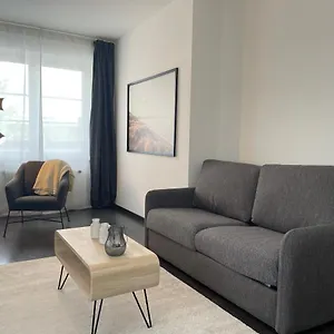 Airport Fuer 4 - Smart Tv - Kueche - Echarger Apartment